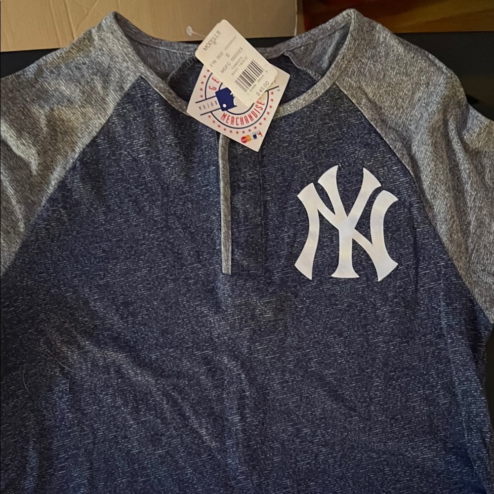Mens/Youth MLB Genuine Merchandise - New York Yankees